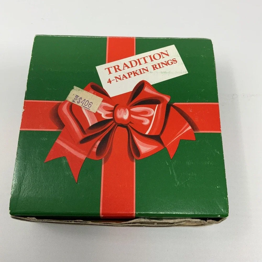 Vintage Christmas Napkin Ring Set (4) Holly Red Berry Porcelain Japan‎ W/Box
